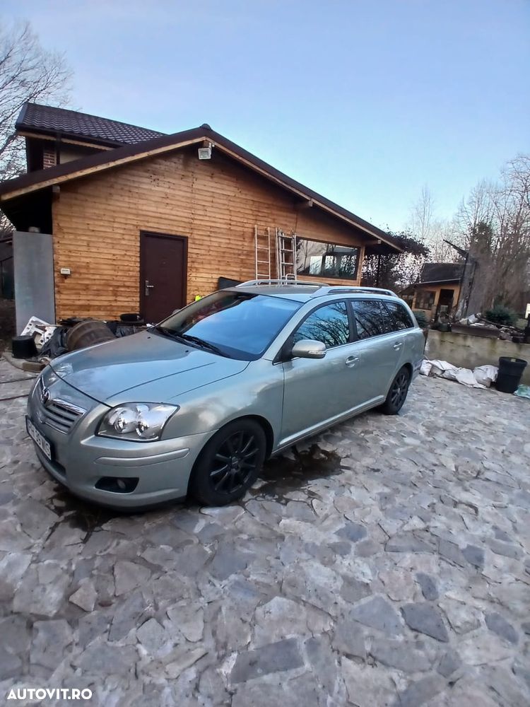 Toyota Avensis - 4
