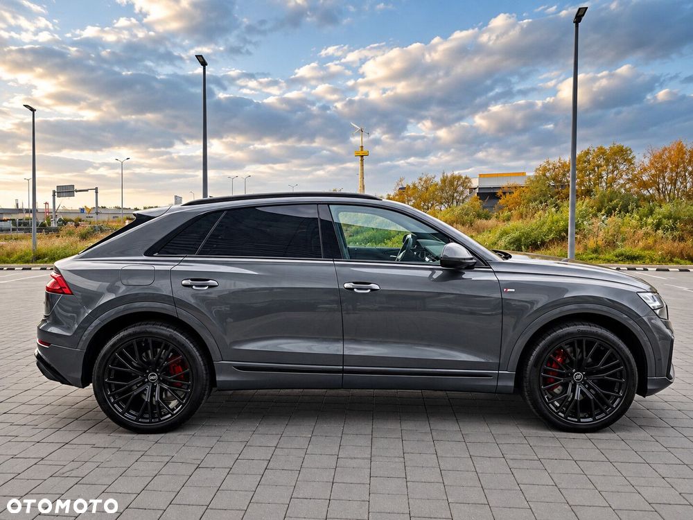 Audi Q8 - 7