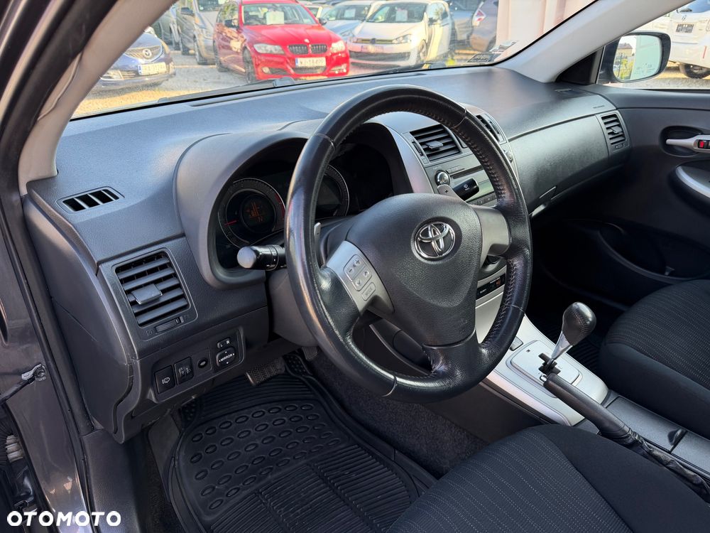 Toyota Corolla 1.6 VVT-i Luna MM - 11