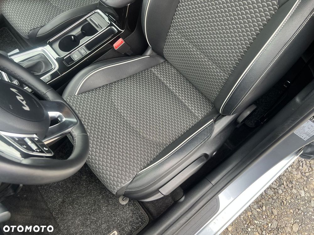 Kia Ceed - 13