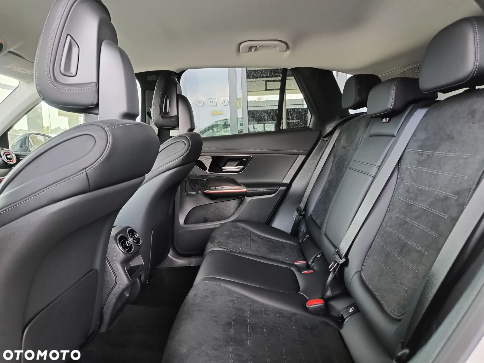 Mercedes-Benz GLC - 23
