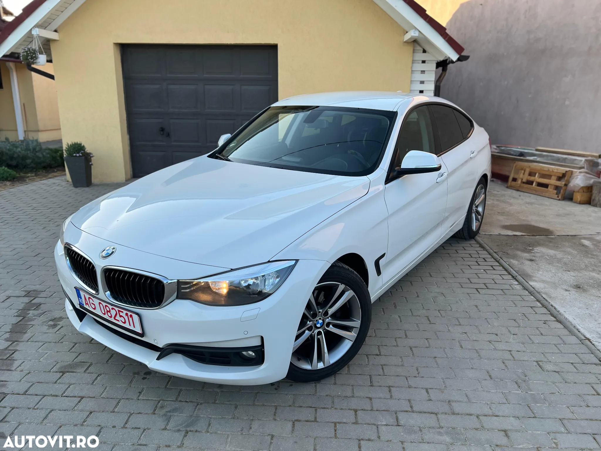 BMW Seria 3 320d GT Aut. - 31