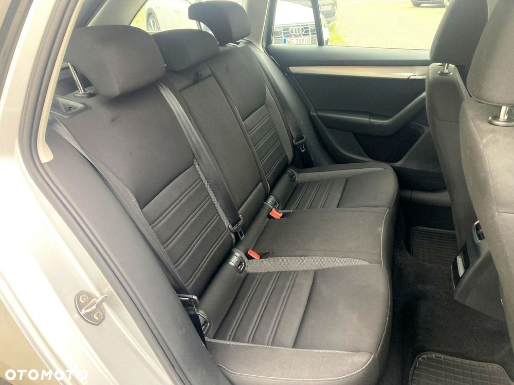 Skoda Octavia 1.6 TDI Ambition - 13