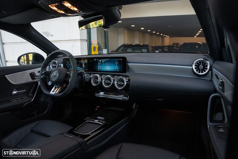 Mercedes-Benz A 35 AMG 4Matic - 12