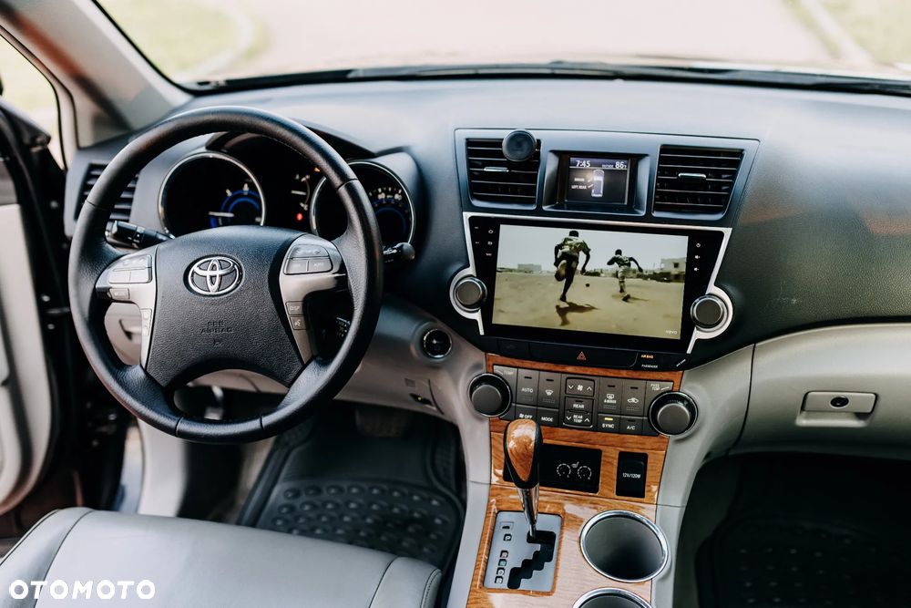 Toyota Highlander - 18