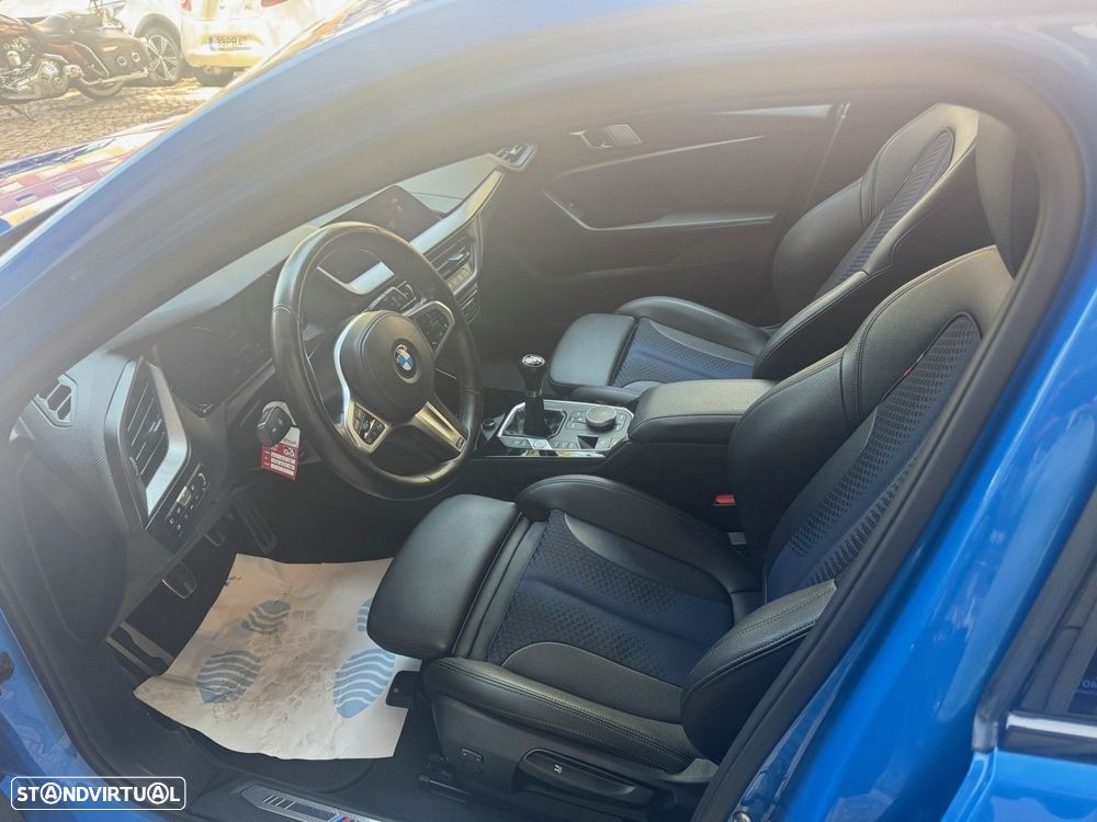 BMW 116 d Pack Desportivo M - 8