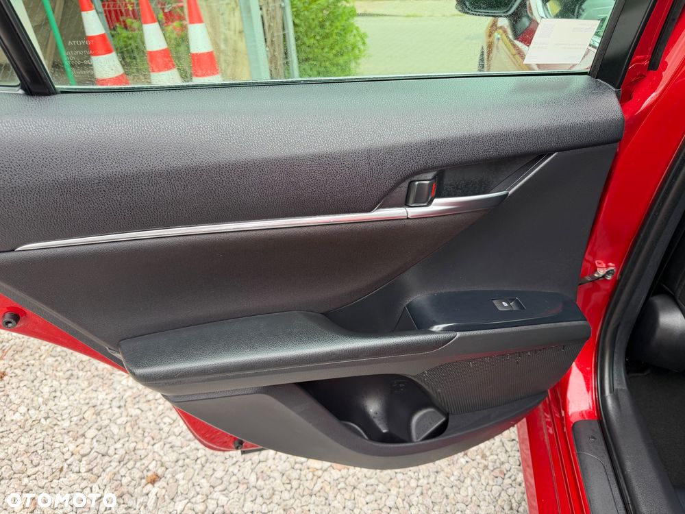 Toyota Camry 2.5 Hybrid Comfort CVT - 29