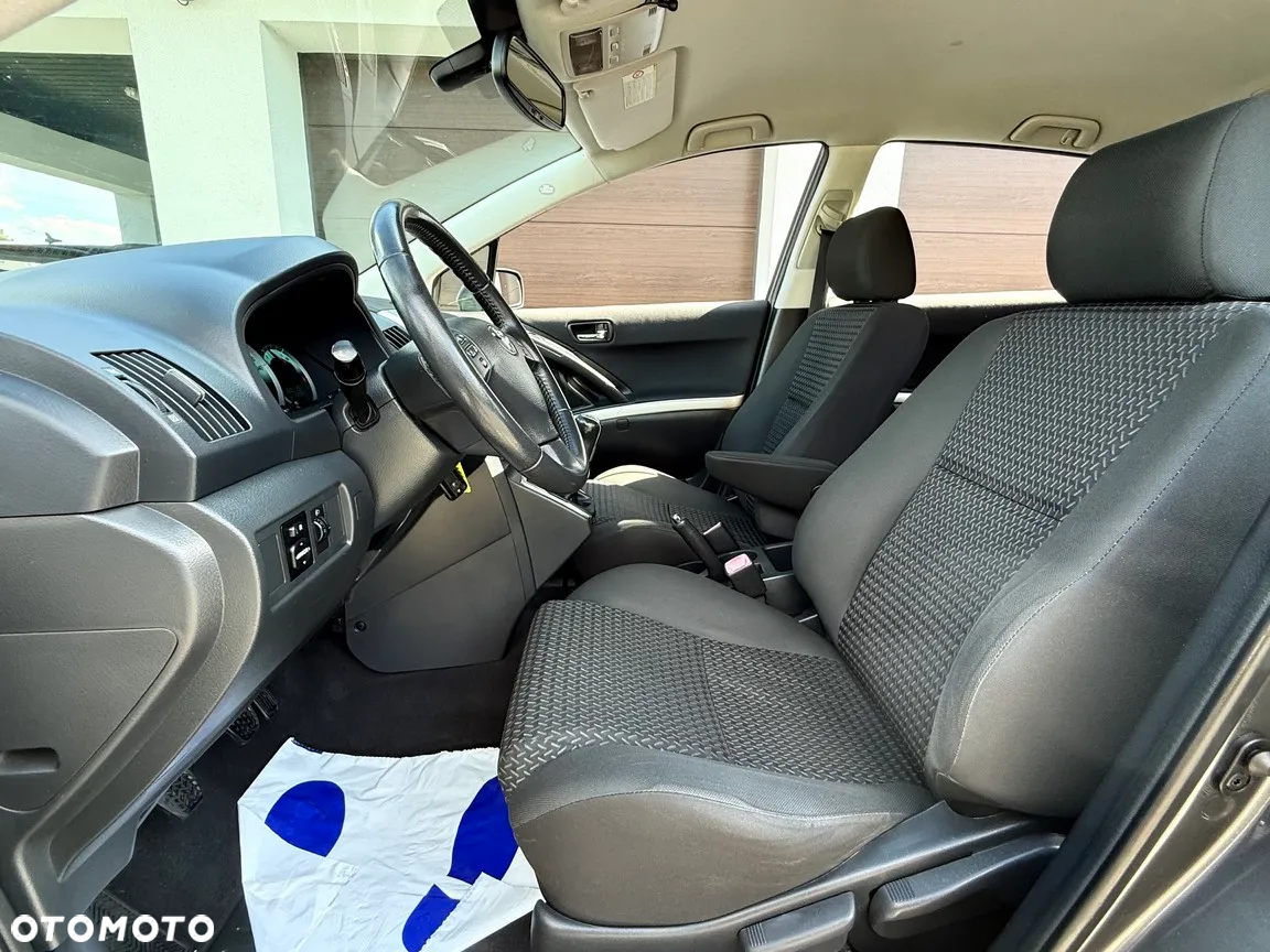 Toyota Corolla Verso 1.8 Edition - 14