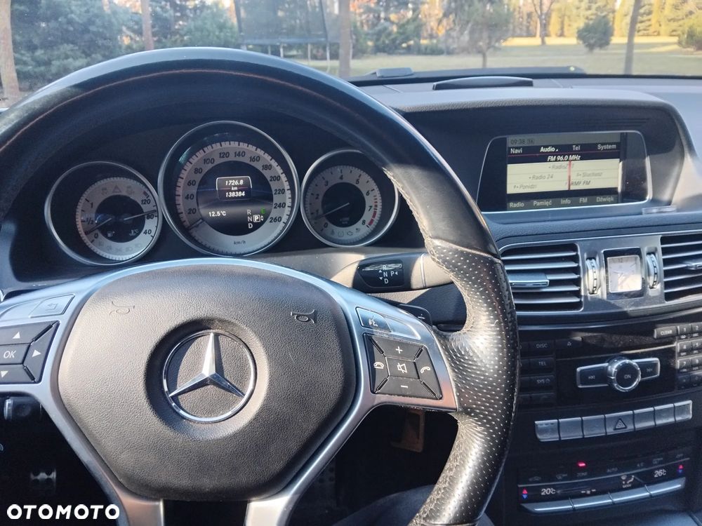 Mercedes-Benz Klasa E - 9