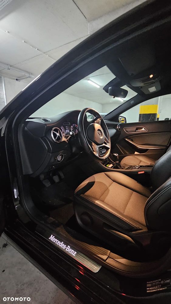Mercedes-Benz Klasa A 180 (BlueEFFICIENCY) - 16