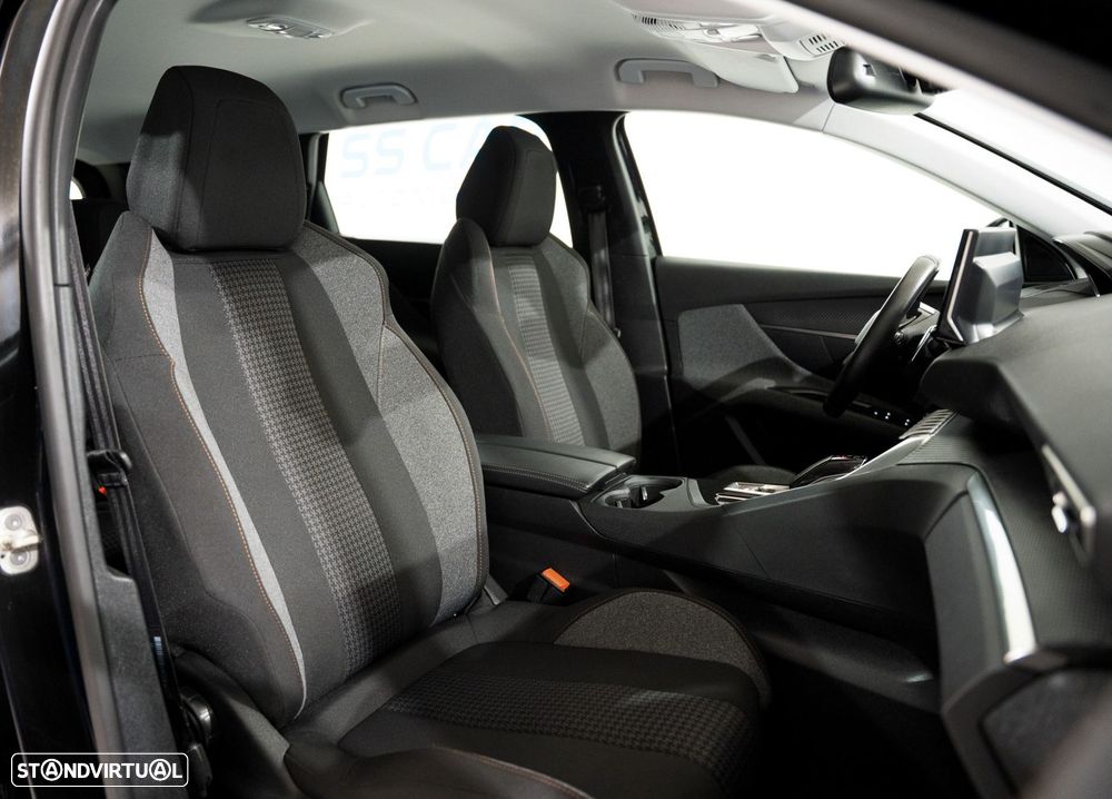 Peugeot 5008 1.2 PureTech Allure EAT8 - 15