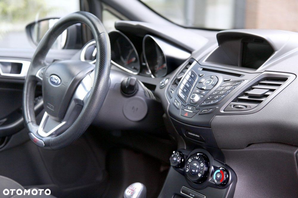 Ford Fiesta ST - 13