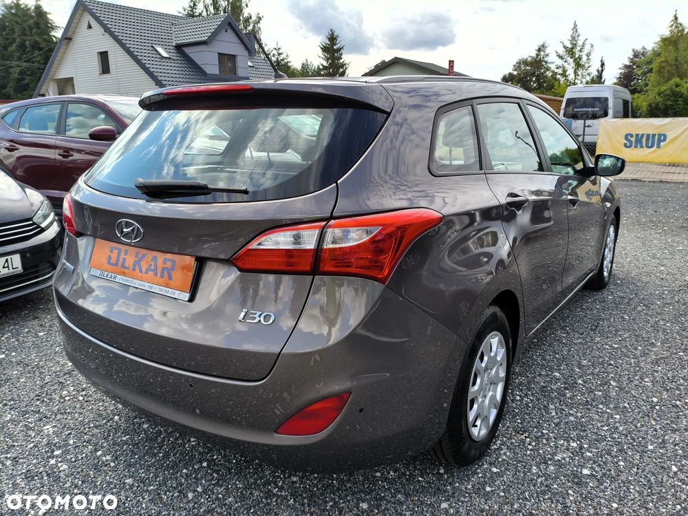 Hyundai i30 i30cw 1.4 Classic - 11