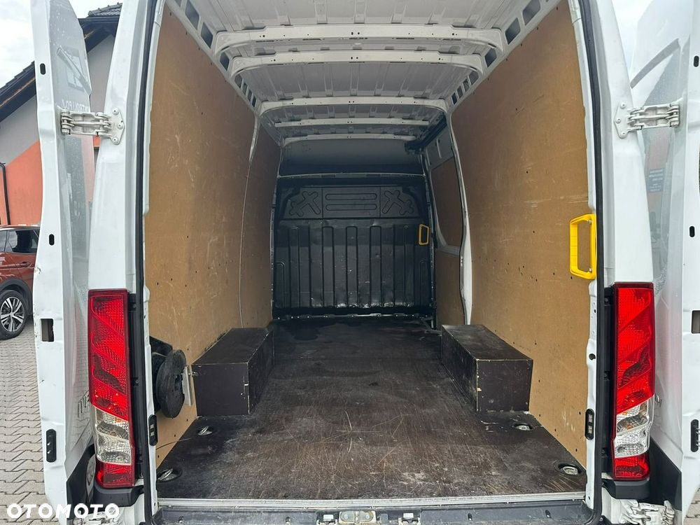 Iveco Daily 35S14 - 14