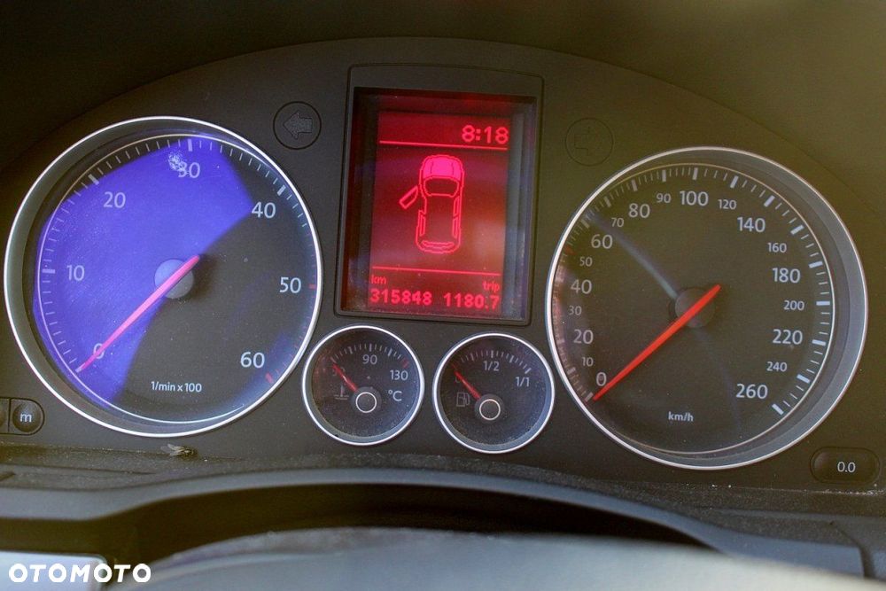 VW Golf V 1K 2005 1.9TDI BKC Hatchback 5-drzwi (MASKA, ZDERZAK, LAMPA, BŁOTNIK, DRZWI, SZYBA, FOTEL) - 7