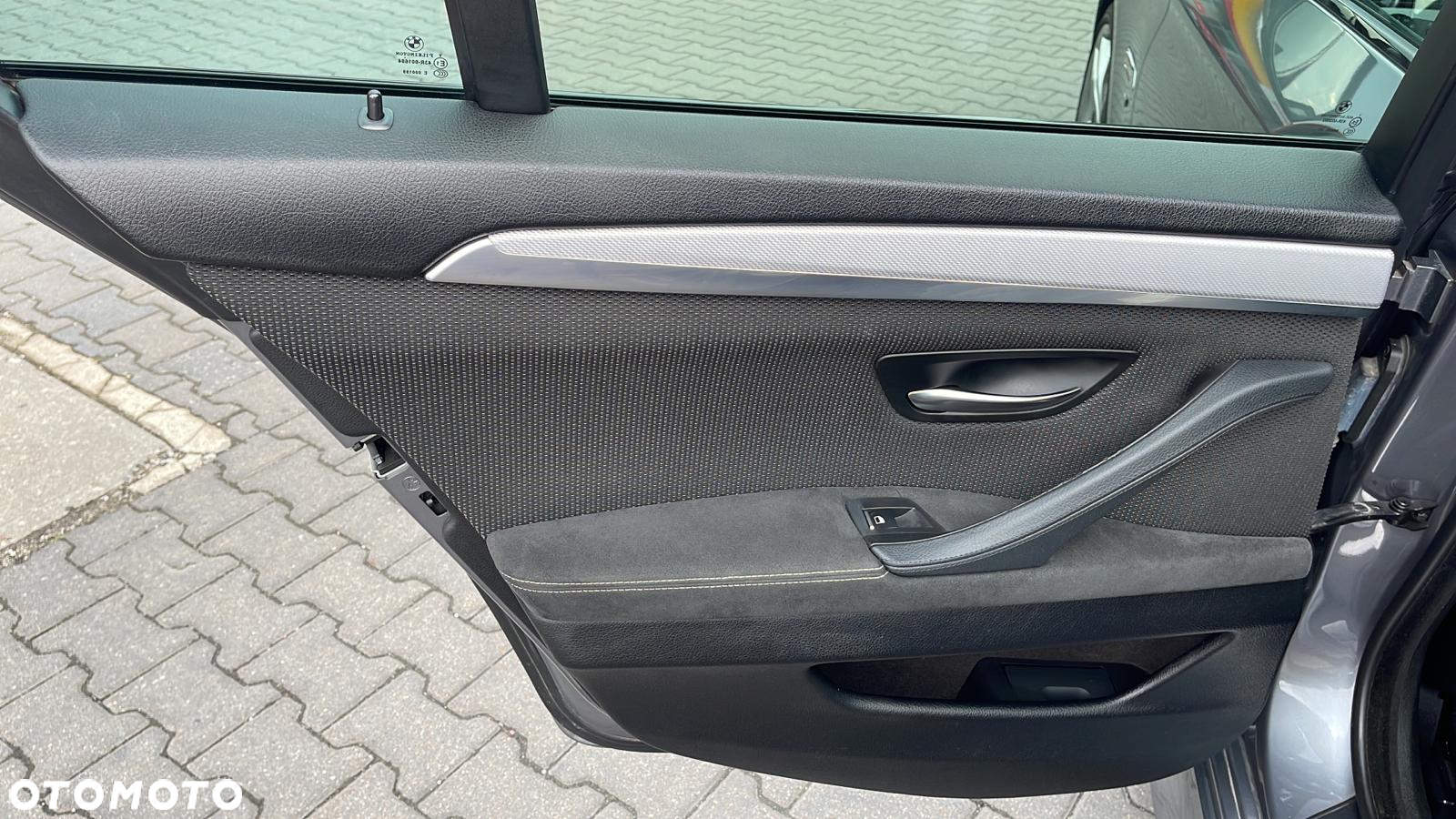 BMW Seria 5 M550d xDrive - 30