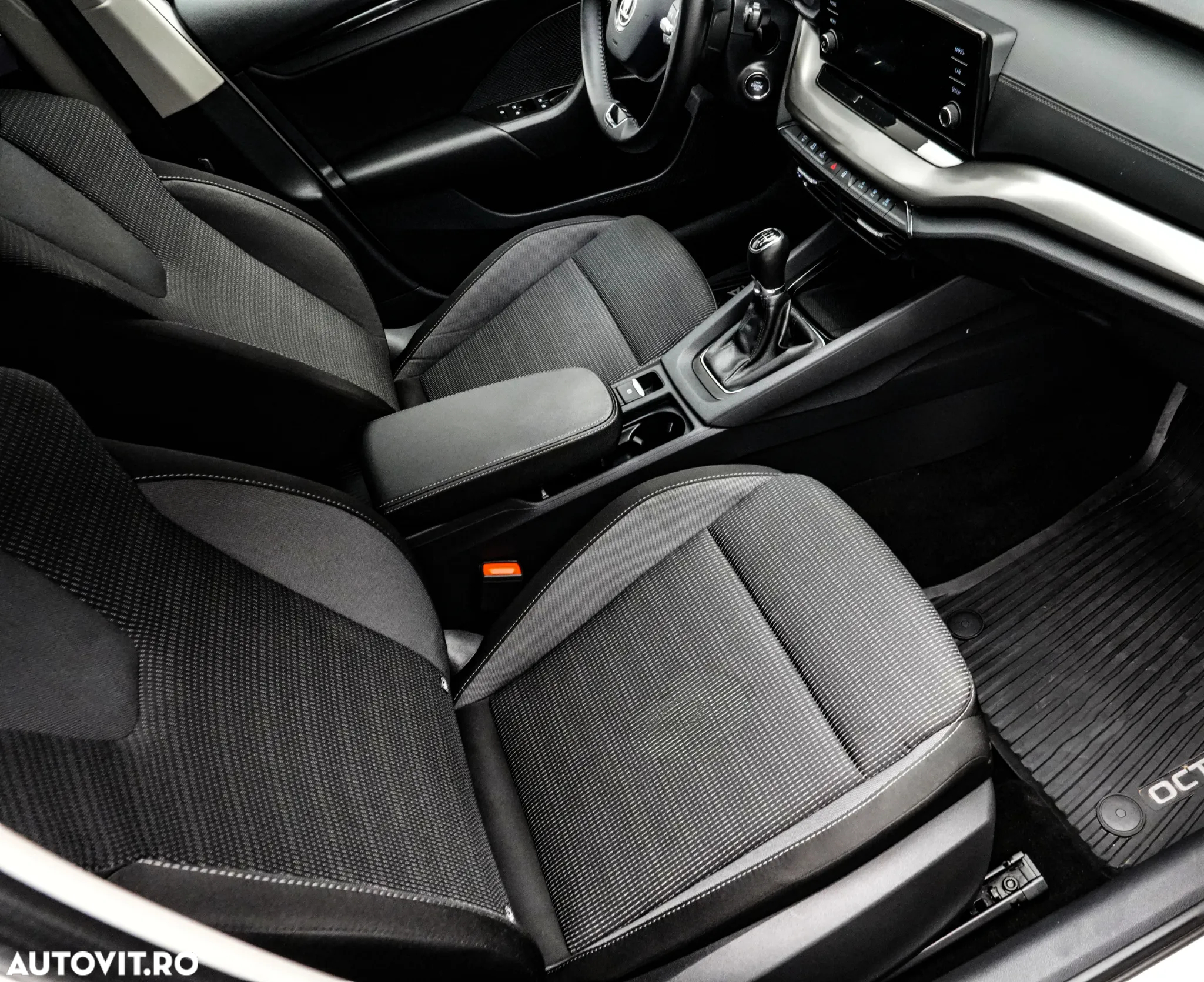 Skoda Octavia Combi 2.0 TDI Style - 10
