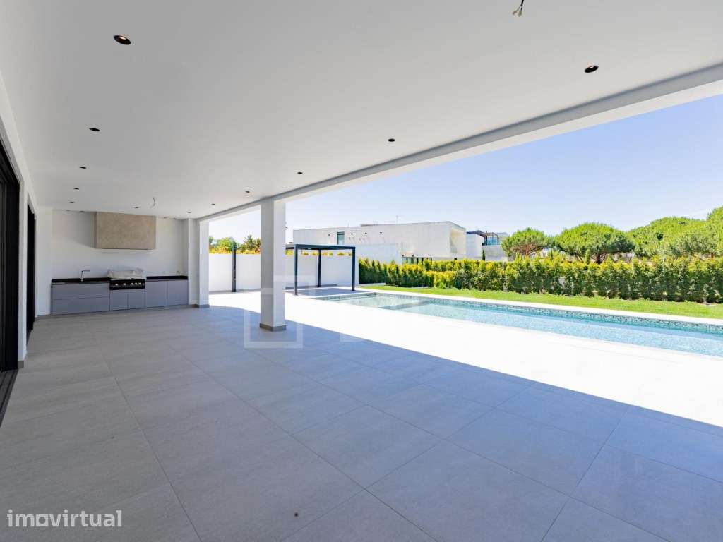 Moradia T4 com piscina, em novo condomínio, em Vilamoura - Grande imagem: 4/120