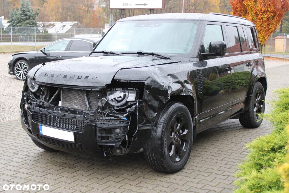 Land Rover Defender - 3