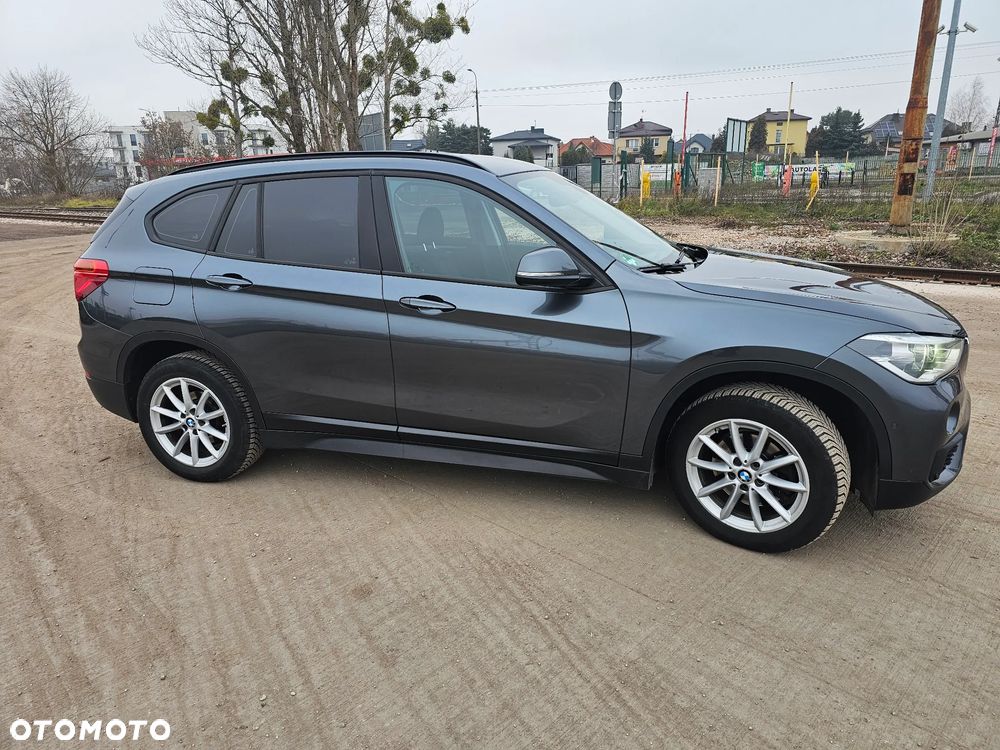 BMW X1 sDrive18i Advantage - 18