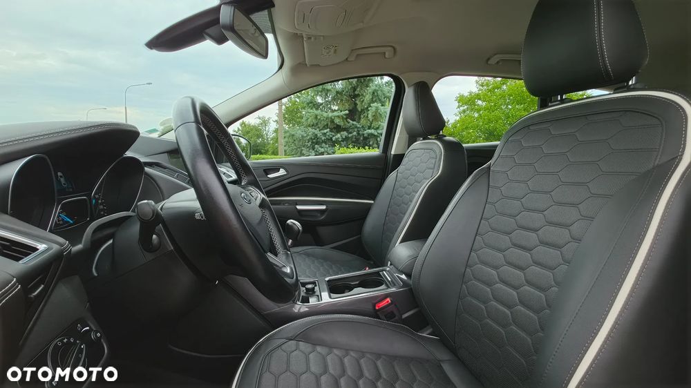 Ford Kuga 2.0 TDCi 2x4 Vignale - 34
