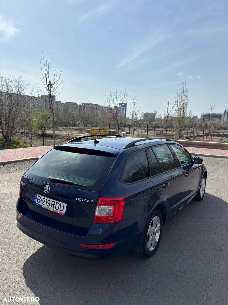 Skoda Octavia 2.0 TDI ELEGANCE DSG - 11