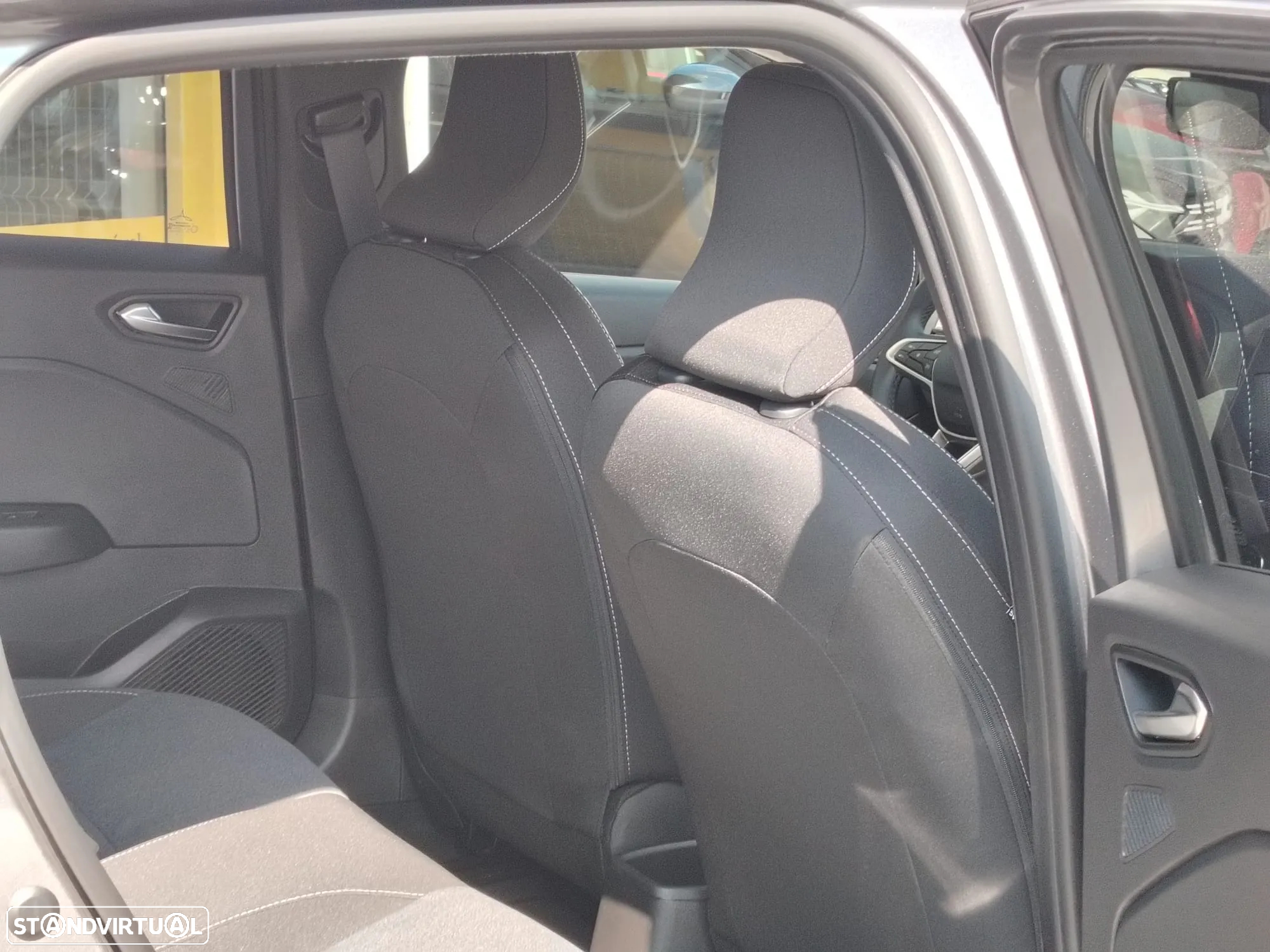 Renault Clio 1.0 TCe Intens Bi-Fuel - 26