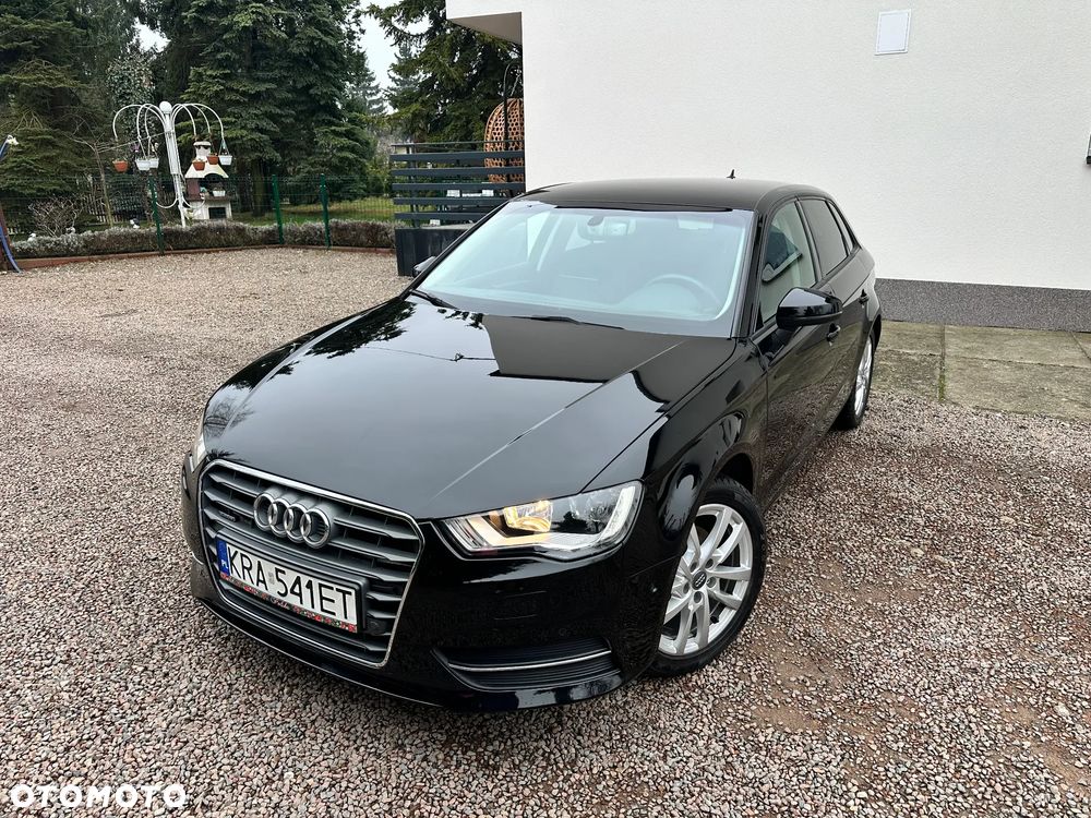 Audi A3 Sportback - 2
