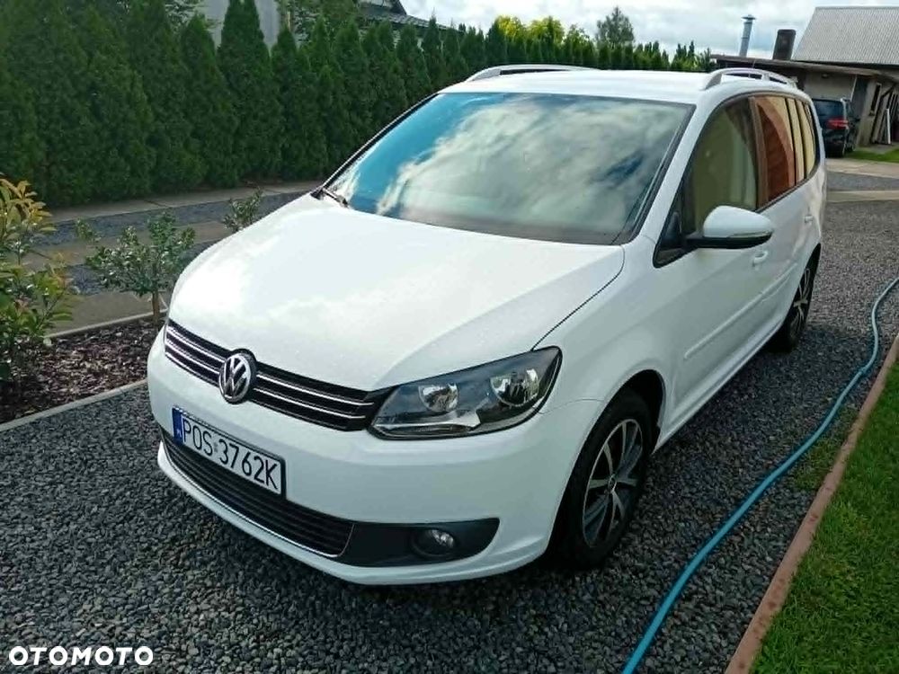 Volkswagen Touran 2014 photo 2