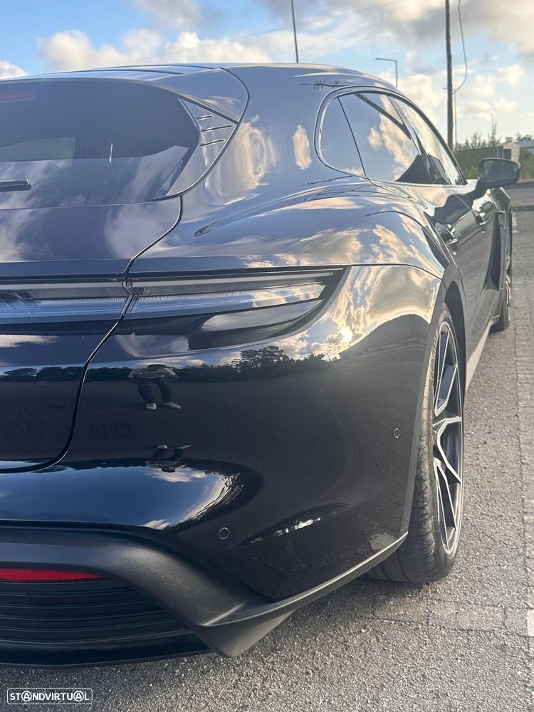 Porsche Taycan Sport Turismo Standard - 12