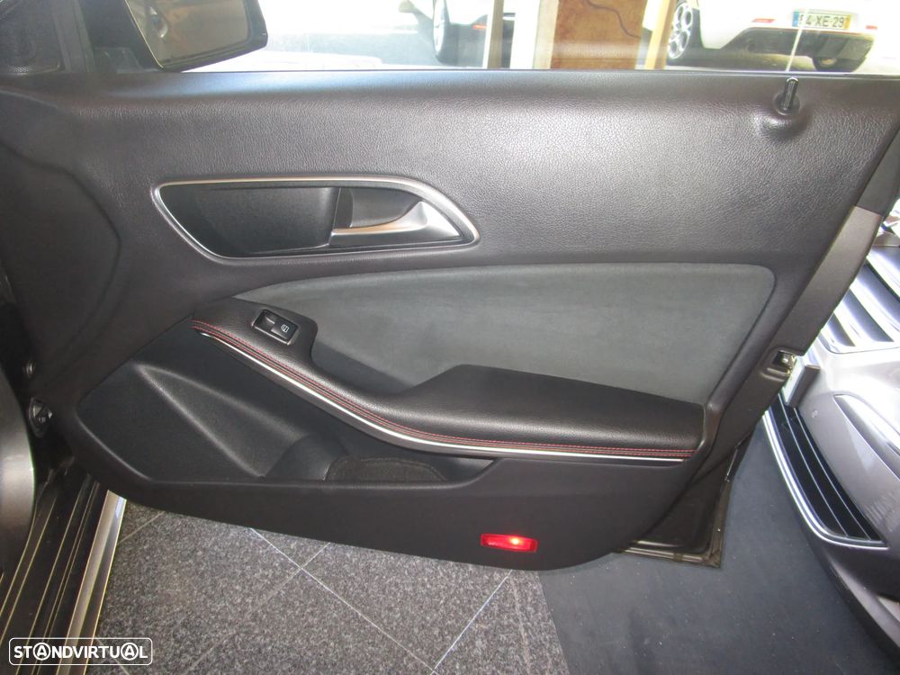 Mercedes-Benz CLA 180 CDI AMG Line Aut. - 22