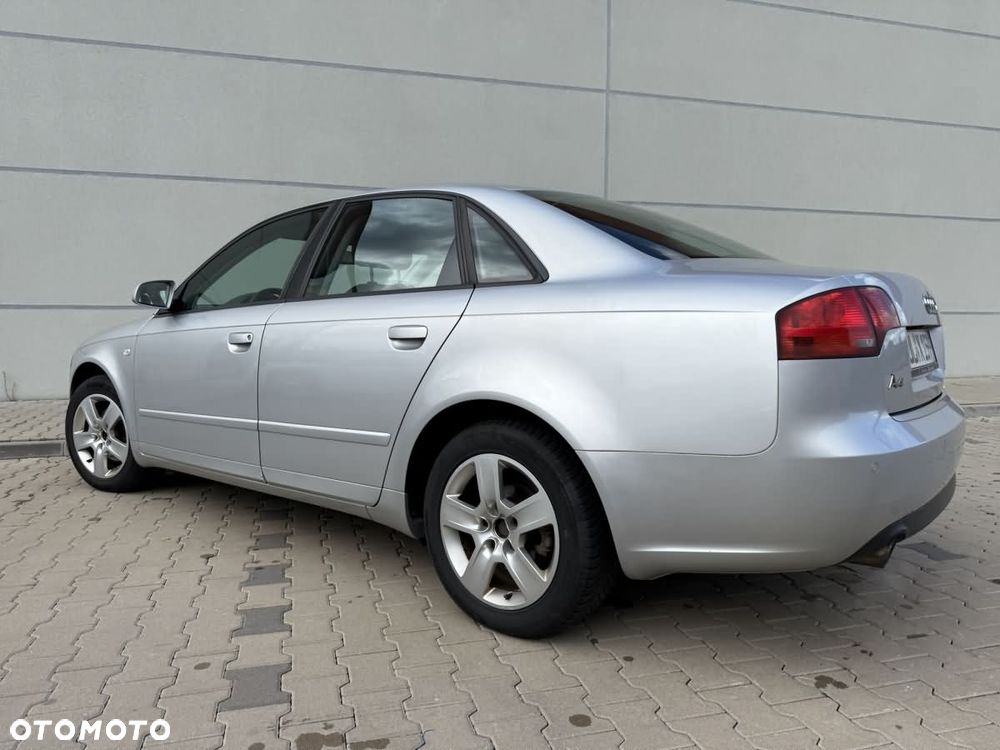 Audi A4 Limousine 2 - 8