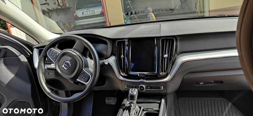Volvo XC 60 T6 AWD Geartronic Momentum - 6