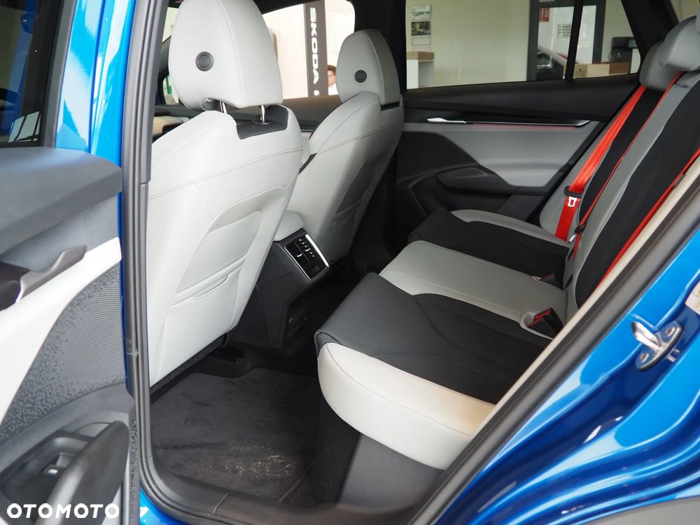 Skoda Elroq 61kWh Selection 60 - 12