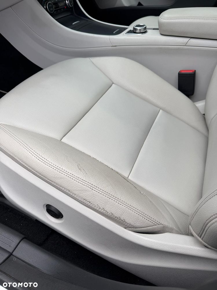 Mercedes-Benz CLA 250 4-Matic AMG Line - 10