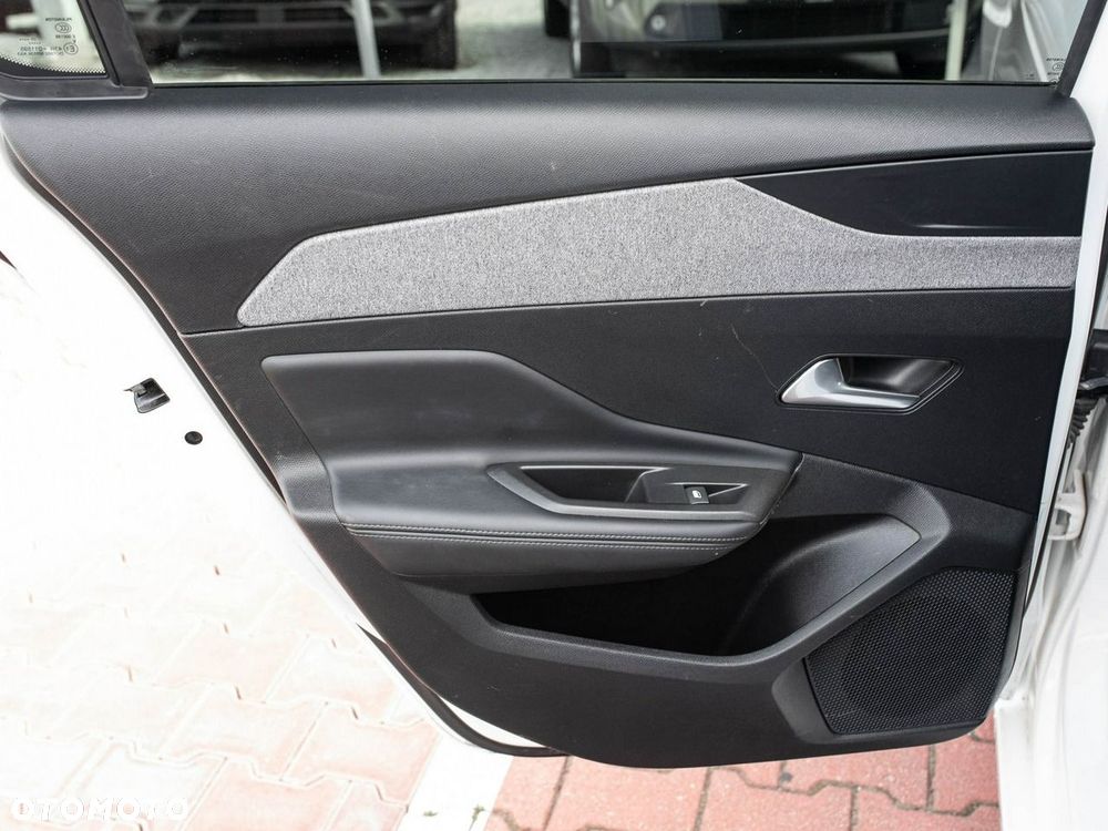 Peugeot 308 1.5 BlueHDi Allure S&S - 24