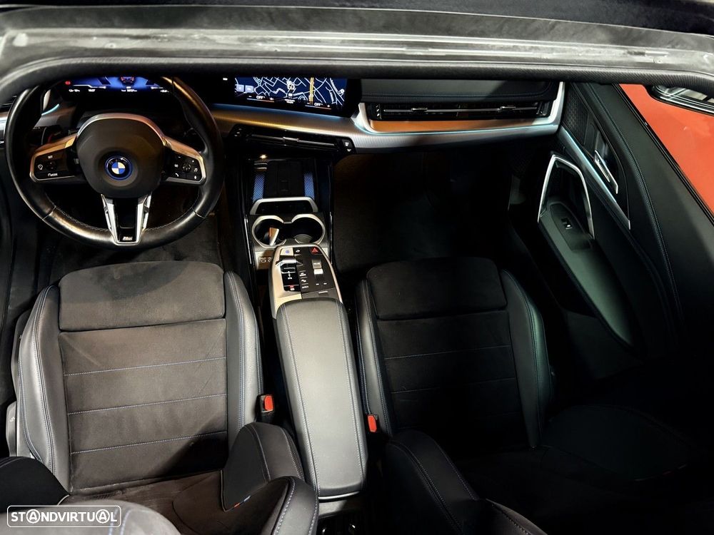 BMW iX1 xDrive30 Pack Desportivo M - 11