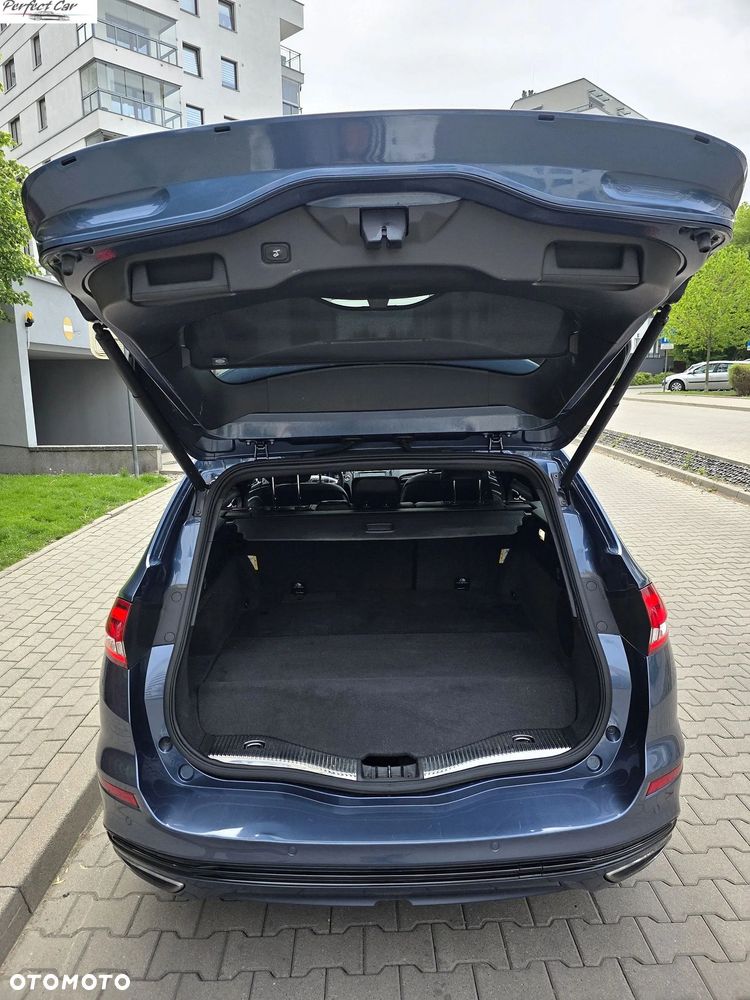 Ford Mondeo SW 2.0 Hybrid ST-Line X - 32