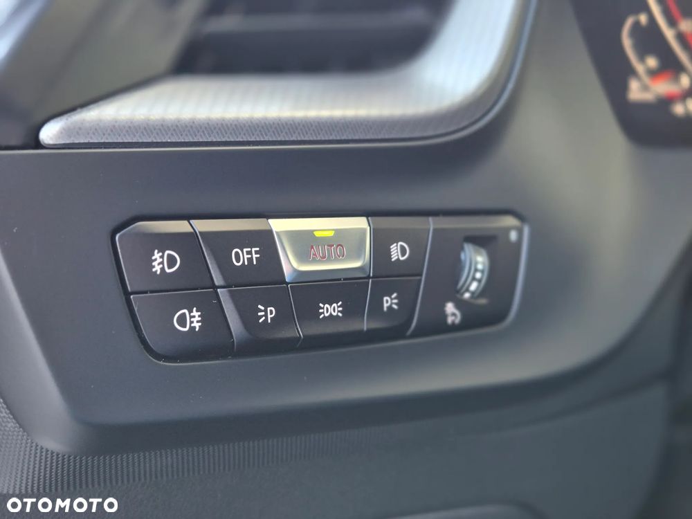 BMW Seria 2 218d M Sport sport - 17