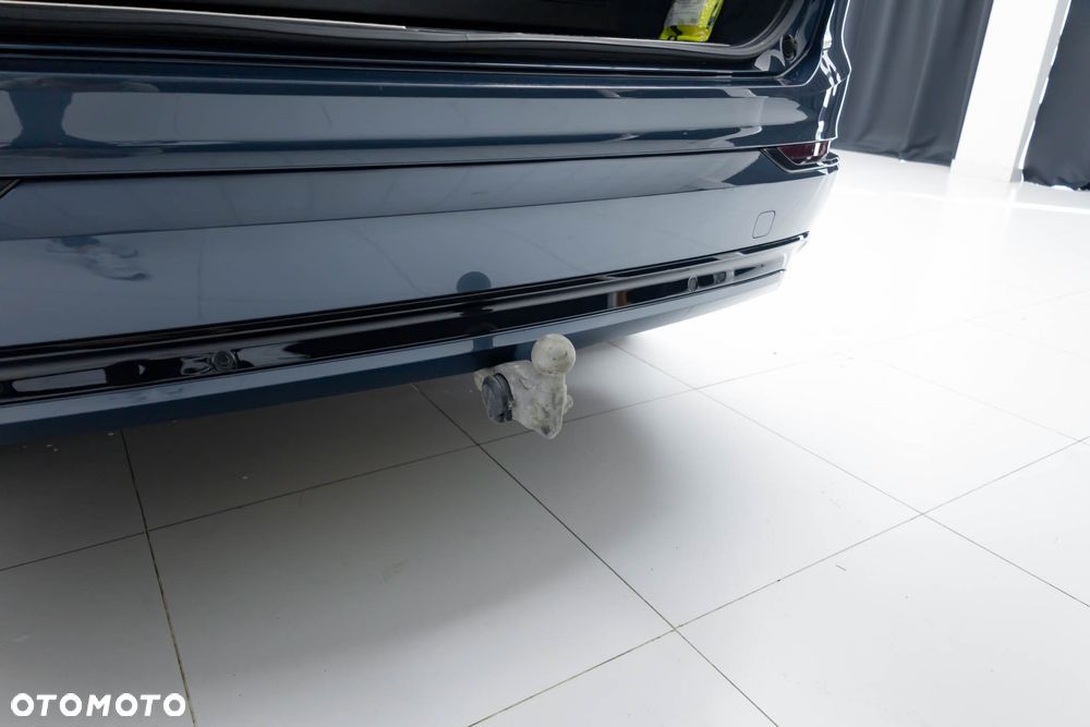 Volvo XC 90 T8 AWD Plug-In Hybrid R-Design 7os - 41