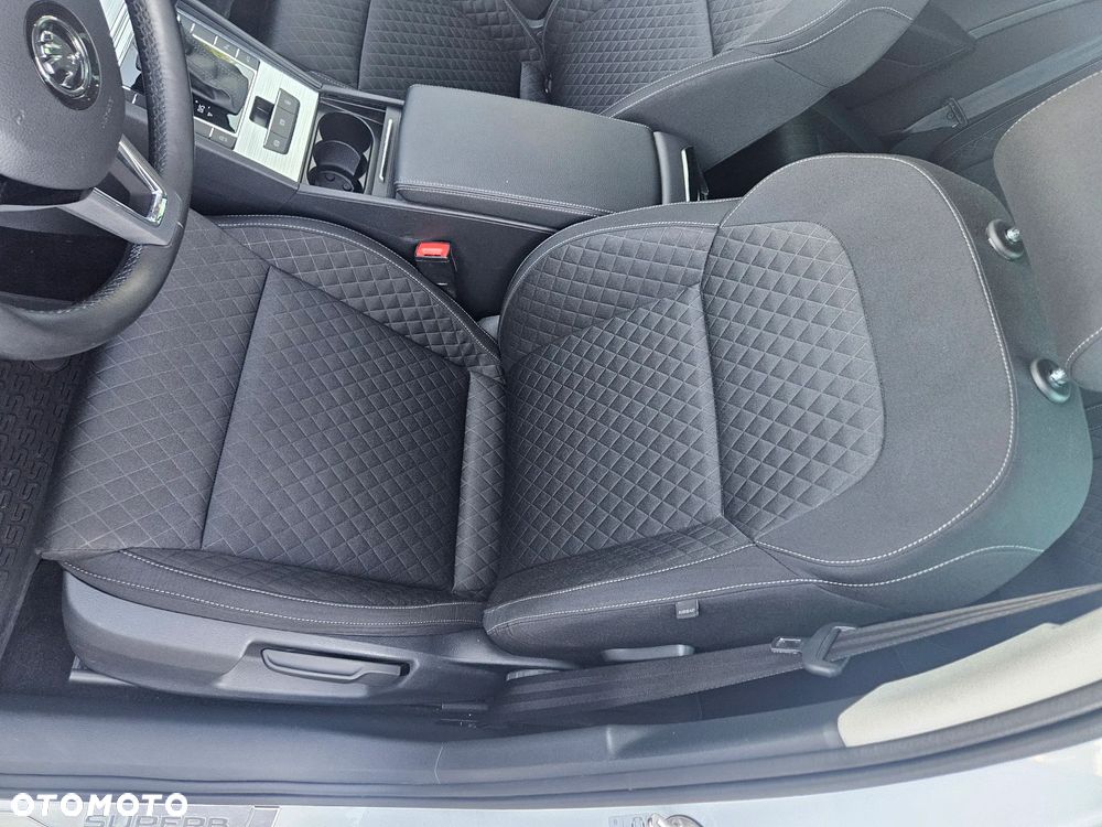 Skoda Superb 2.0 TDI DSG Ambition - 14