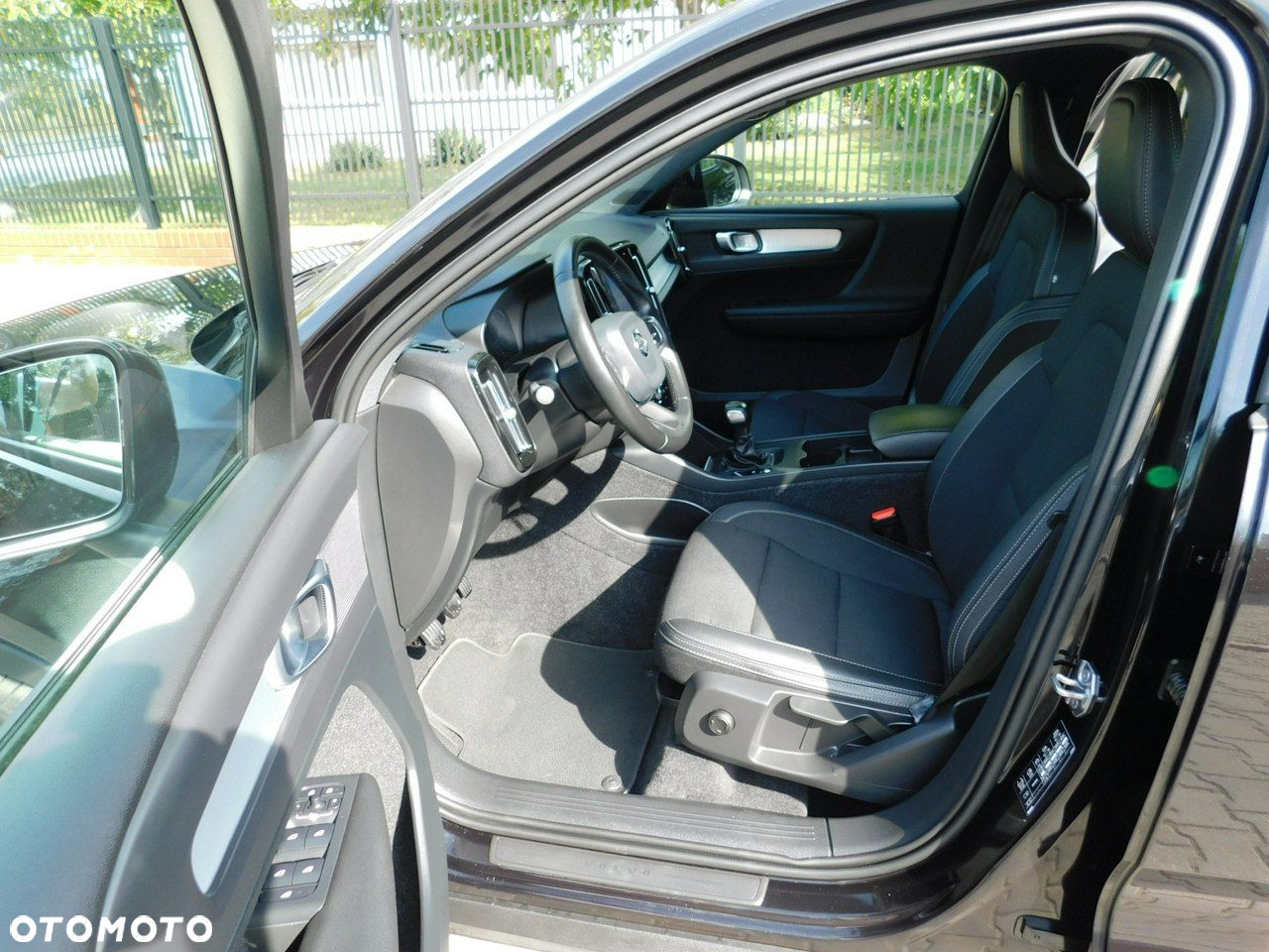 Volvo XC 40 T3 Momentum - 8