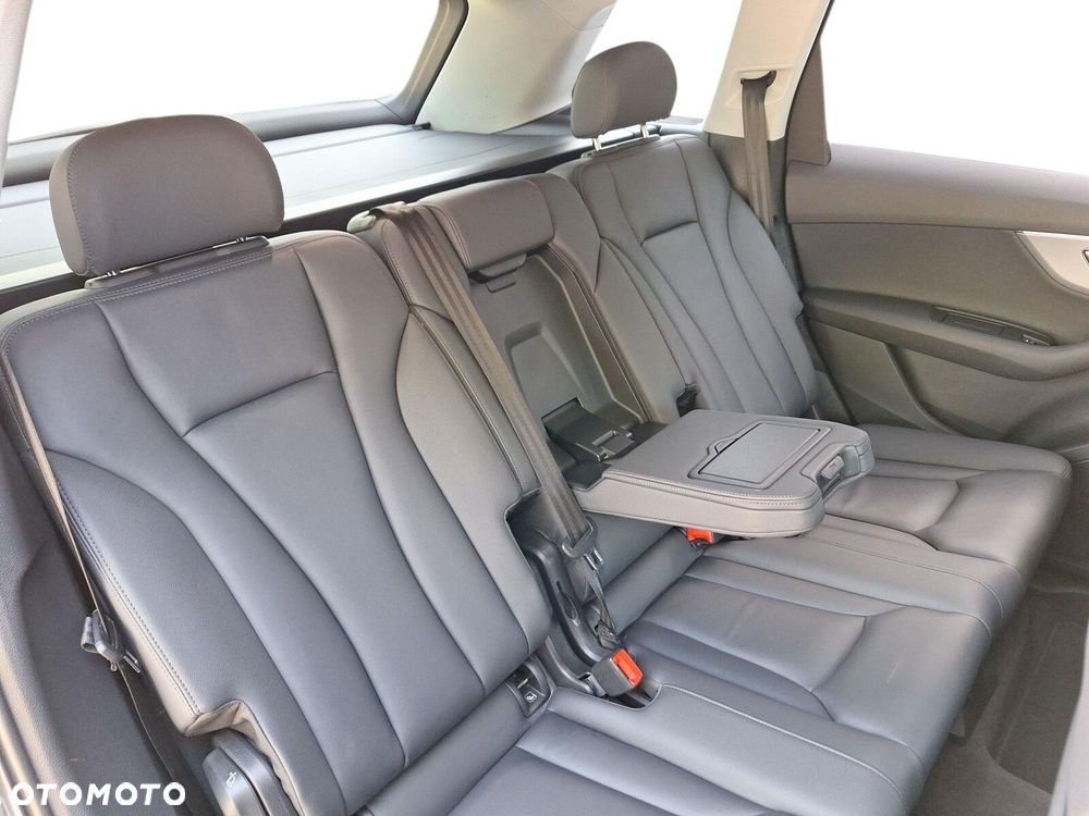 Audi Q7 - 12