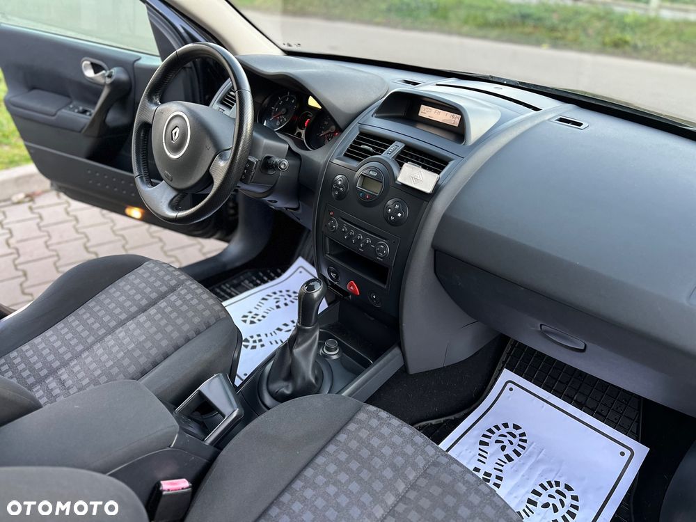 Renault Megane 1.6 Dynamique - 28