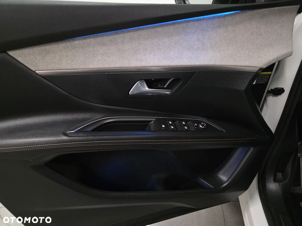 Peugeot 3008 BlueHDi 130 Stop & Start EAT8 GT - 24