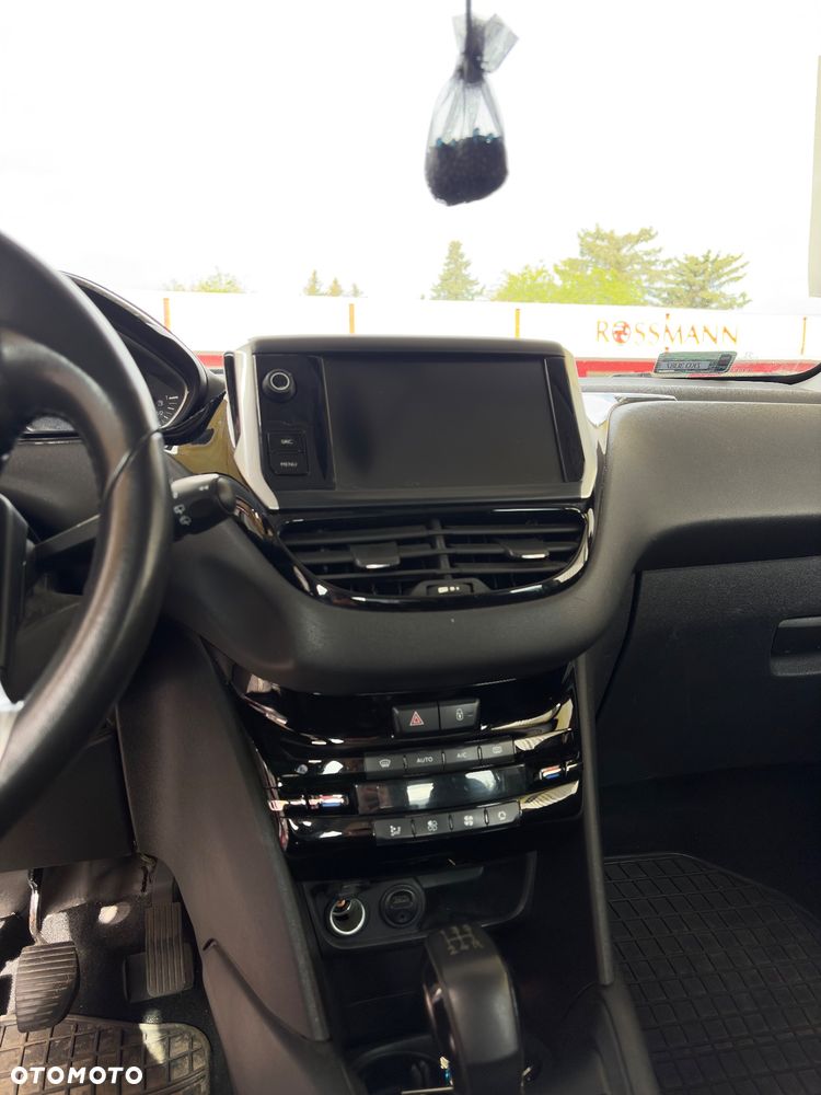 Peugeot 208 1.2 PureTech Active - 11