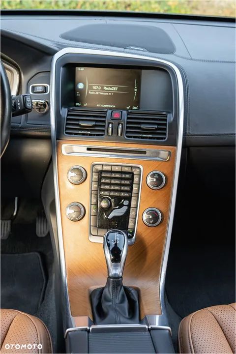 Volvo XC 60 D4 Geartronic Inscription - 24