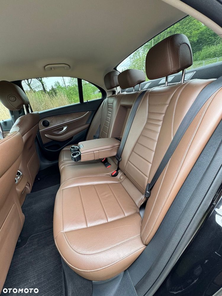 Mercedes-Benz Klasa E 220 d 9G-TRONIC - 31