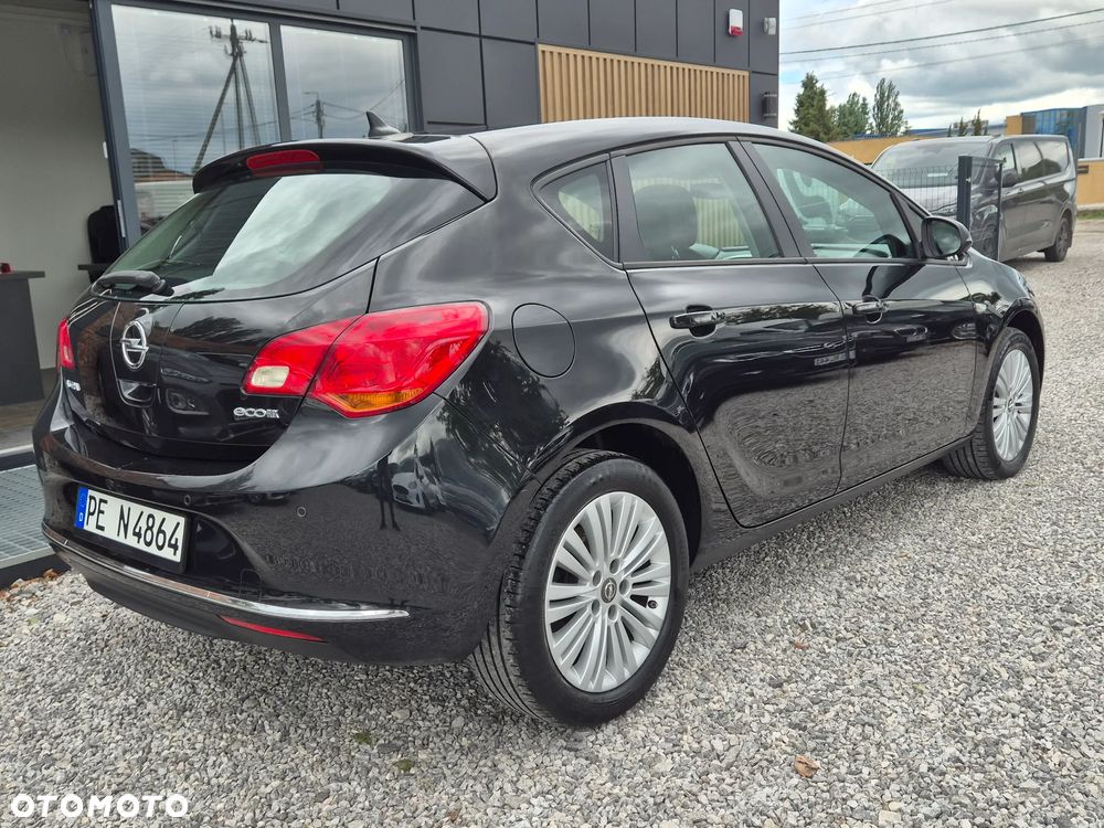 Opel Astra 1.6 CDTI Essentia - 11