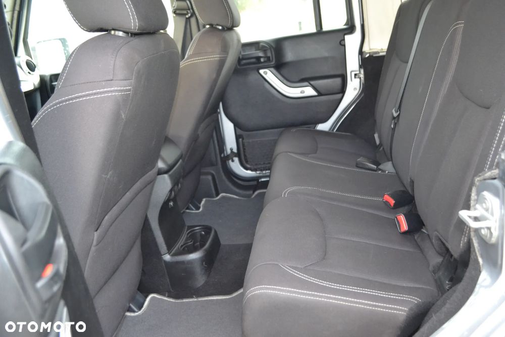 Jeep Wrangler 3.6 Unlim Black Edition II - 7